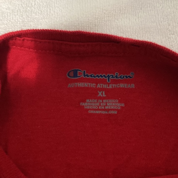 Champion red full sleeve shirt - Picture 4 of 4